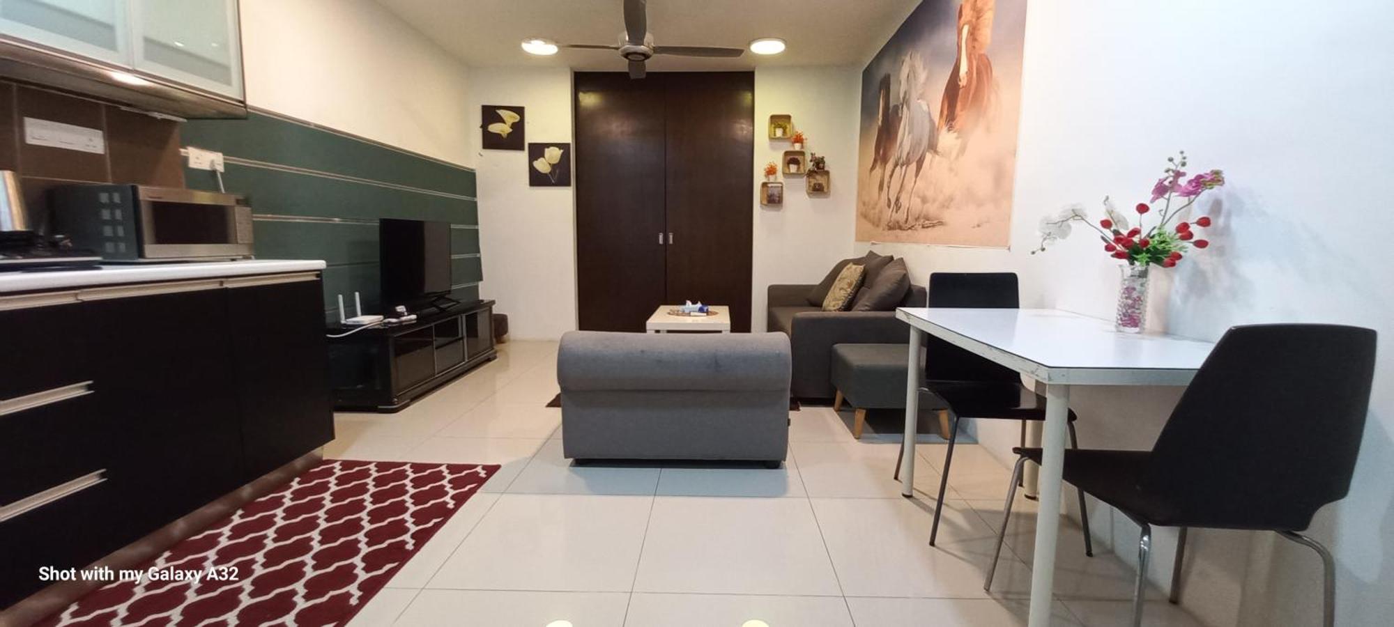 One Maxim Residence At Taragon Kuala Lumpur Exteriör bild