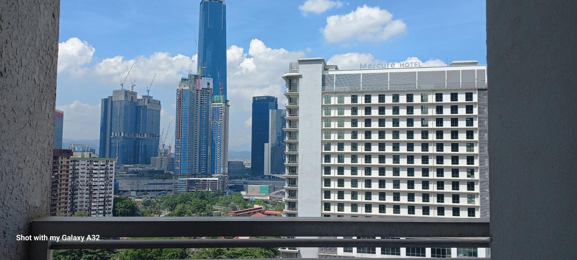 One Maxim Residence At Taragon Kuala Lumpur Exteriör bild