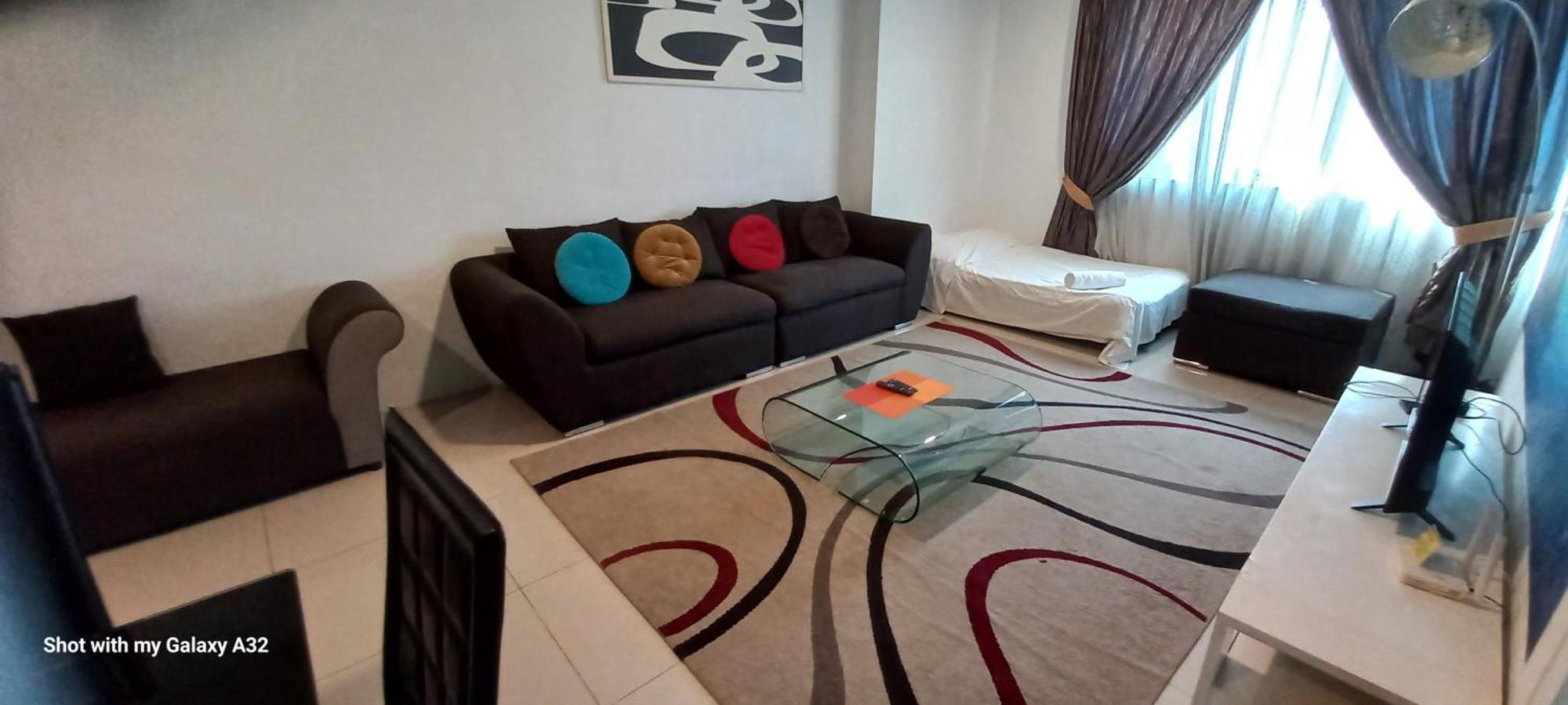 One Maxim Residence At Taragon Kuala Lumpur Exteriör bild